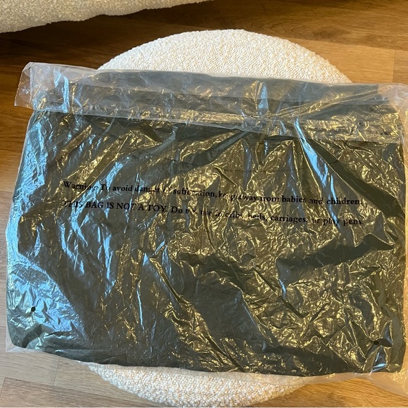 Pari Passu Maura Short Sleeve Top in Army NWT! size 16 - Picture 7 of 9